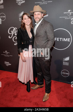 Sara Bareilles e Joe Tippett frequentare Lifetime presenta speciali screening di 'Patsy & Loretta' presso la Carnegie Hall (foto di Lev Radin/Pacific Stampa) Foto Stock