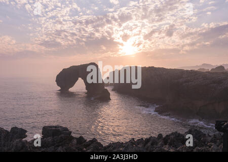 "Castro de las gaviotas Rock' di sunrise Foto Stock