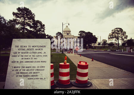 Montgomery Capitol Building nel contesto del monumento dove il Selma a Montgomery marzo si è conclusa e il dottor re indirizzata 25000 persone Foto Stock