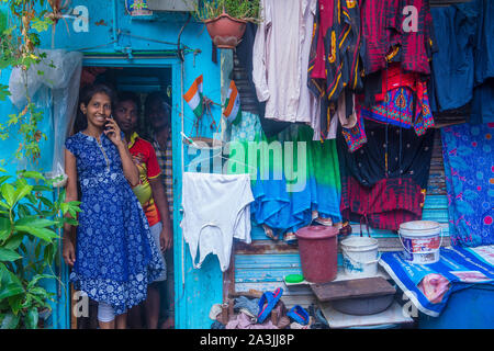 MUMBAI, India - 26 agosto : Ritratto di una donna indiana in Asalfa il 26 agosto 2019. Asalfa è un quartiere di Ghatkopar, un sobborgo di Mumbai, Foto Stock