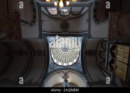 Interno della Moschea di Molla Zeyrek a Istanbul Foto Stock