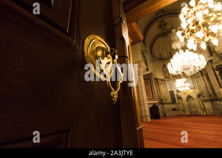 Interno della Moschea di Molla Zeyrek a Istanbul Foto Stock