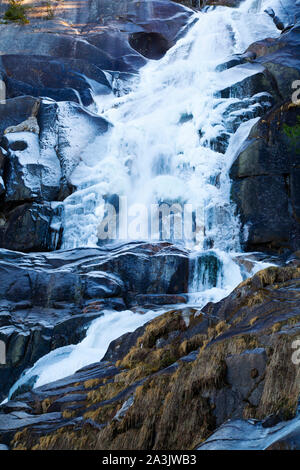 Parzialmente congelati Cascate Shannon in inverno, Squamish, BC Foto Stock