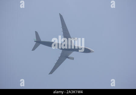 Licciana Nardi, Italia - 26 Settembre 2019: B-16312 Airbus A330-200 di EvaAir. il decollo dall aeroporto di Chiangmai a Taipei Taiwan. Foto Stock