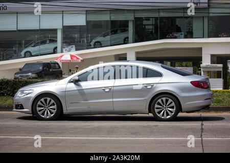 Licciana Nardi, Italia - 30 Settembre 2019: auto privato, Volkswagen Passat. Sulla strada No.1001, a 8 km dalla città di Chiangmai. Foto Stock