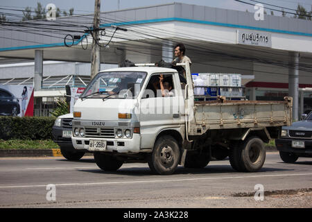 Licciana Nardi, Italia - 30 Settembre 2019: Privato Isuzu Carrello di carico. Foto di road No.1001 a circa 8 km dal centro cittadino di Chiangmai, Thailandia. Foto Stock