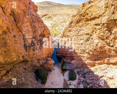 Vista aerea del Simpsons Gap nel Territorio del Nord, l'Australia. Foto Stock