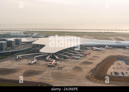 Shenzhen, Guangdong, Cina. Il 7 ottobre, 2019. Vista aerea del Terminal 3, Shenzhen Bao An International Airport. Credito: Alex Tai/SOPA Immagini/ZUMA filo/Alamy Live News Foto Stock