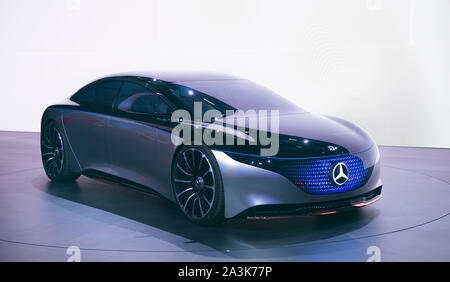 Francoforte, Germania - Sep 19, 2019: Mercedes Benz Vision lusso EQS concept car elettrica reveiled a Francoforte IAA Motor Show 2019. Foto Stock