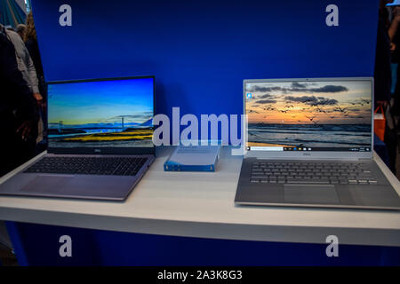 Berlino, Germania - 5 Settembre 2019: notebook Dell Inspiron computer laptop all'IFA 2019 Foto Stock