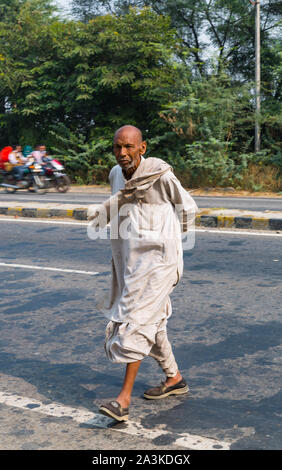 Vecchio povero indiano Foto Stock