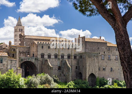 Il Palazzo dei Papi e Cattedrale complesso nella città medievale di Viterbo, Viterbo Lazio settentrionale, Italia. Foto Stock