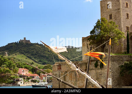 Colliure, francia : 2019 ottobre 06 : il castello reale della città turistica di Colliure in Occitania, Francia. Foto Stock