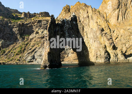 Golden Gate rock, Kara-Dag montagne, Crimea Russia Foto Stock