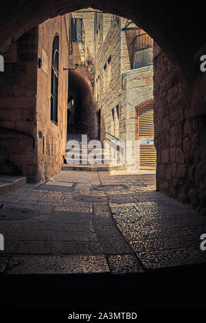 Strade di pietra della città antica. Gerusalemme. Israele. Foto Stock