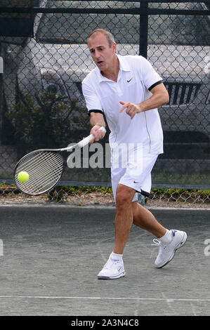 DELRAY Beach, FL - novembre 08: ospitano oggi Matt Laurer partecipare al Chris Evert/Raymond James Pro-Celebrity classico del tennis a Delray Beach Tennis Center il 8 novembre 2009 in Delray Beach, Florida Persone: Matt Lauer Foto Stock