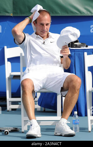 DELRAY Beach, FL - novembre 08: ospitano oggi Matt Laurer partecipare al Chris Evert/Raymond James Pro-Celebrity classico del tennis a Delray Beach Tennis Center il 8 novembre 2009 in Delray Beach, Florida Persone: Matt Lauer Foto Stock