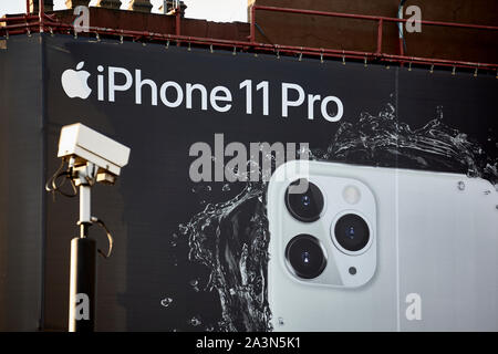 Apple IPhone 11 Pro cartellone a Londra Foto Stock