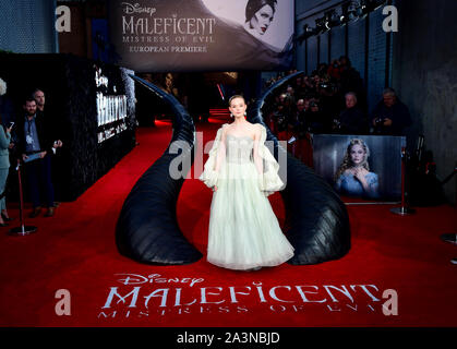 Elle Fanning frequentando il Maleficent: padrona del male Premiere europeo tenutosi a Imax Waterloo a Londra. Picture Data: Mercoledì 9 ottobre 2019. Vedere PA storia SHOWBIZ Maleficent. Foto di credito dovrebbe leggere: Ian West/PA FILO Foto Stock