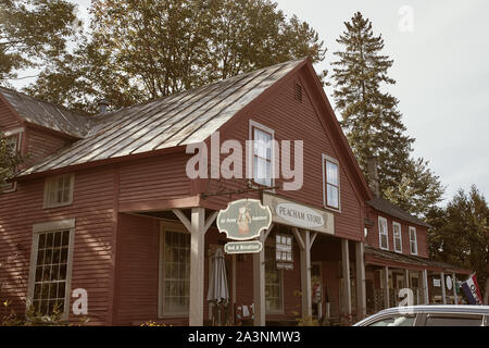 Peacham, Vermont - Settembre 29th, 2019: esterne di Peacham archiviare in un freddo giorno di caduta in città del New England di Peacham, Vermont Foto Stock