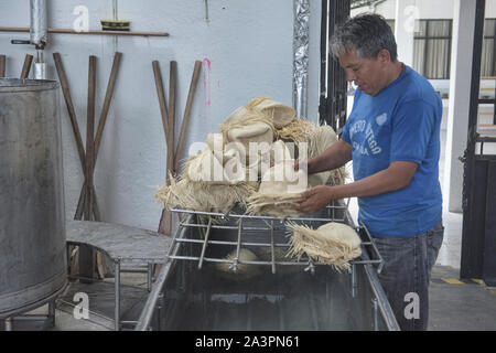 Rendere tradizionali di Panama cappelli (paja toquilla), che in realtà provengono da Ecuador Foto Stock