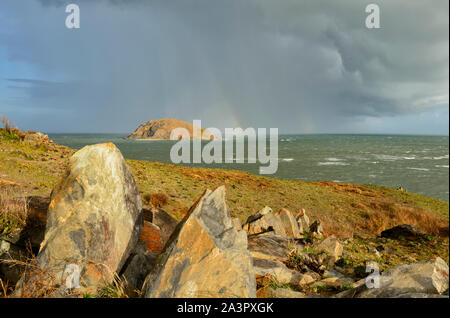 Spettacolare tempesta e rainbow su New Scenic 5 posti a distanza punto Archer, vicino a Cooktown, estremo Nord Queensland, FNQ, QLD, Australia Foto Stock