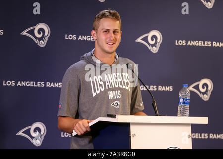 Migliaia di querce, California, USA. 9 Ott, 2019. Jared Goff durante il post pratica Los Angeles Rams sessione media a impianto per la pratica Thousand Oaks, CA il 9 ottobre 2019. Jevone Moore Credito: csm/Alamy Live News Foto Stock