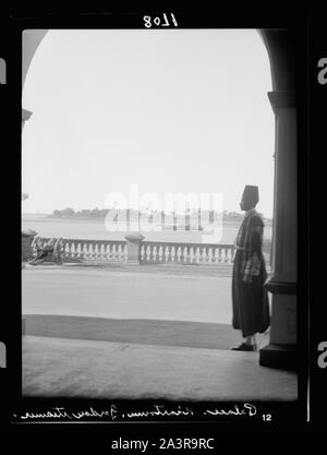 Il Sudan. Il governo di Khartoum. Vista dall'ingresso di palazzo cercando sul fiume Foto Stock