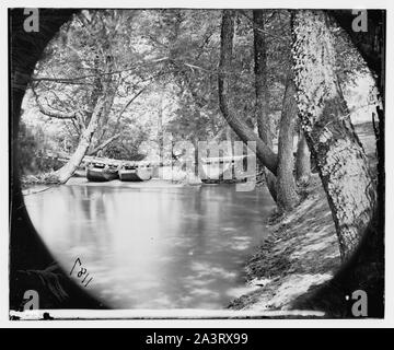 Taylor Bridge, Virginia. Pontoon ponte attraverso il North Anna river sotto Taylor's bridge Foto Stock