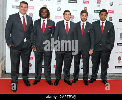 Foto deve essere accreditato ©Jeff Spicer/Alfa premere 079852 05/08/2015 Inghilterra di Rugby, Nick Pasqua, Marland ha Yarde, Alex Goode, Danny Cipriani a portare a casa la cena di rugby tenutosi presso la struttura Grosvenor House di Londra Foto Stock