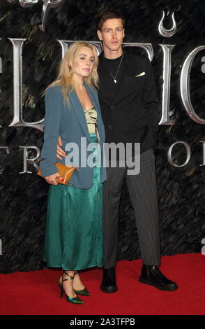 Harris Dickinson e rosa grigio a frequentare il Maleficent: padrona del male European Film Premiere a l'Odeon IMAX Waterloo a Londra. Foto Stock