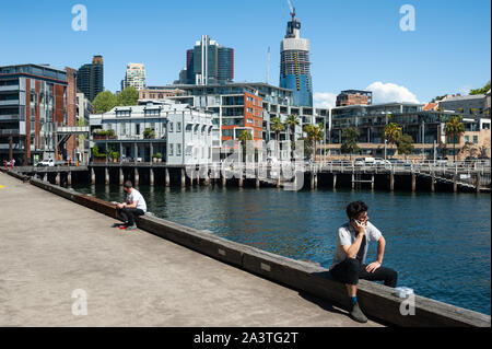 25.09.2019, Sydney, Nuovo Galles del Sud, Australia - Consente di visualizzare la parte settentrionale del distretto degli affari e nuovi edifici lungo la zona del porto. Foto Stock