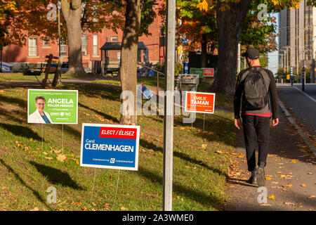 Ottawa, CA - 10 Ottobre 2019: manifesti elettorali per le prossime elezioni federali. Foto Stock