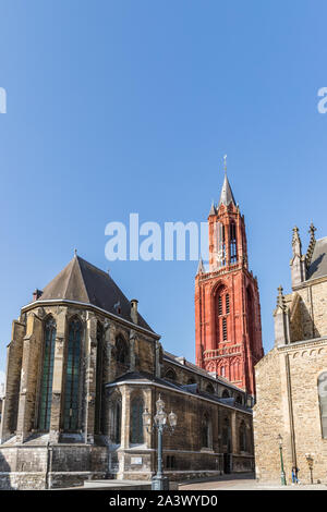 Basilica di San Servatius vista in Maastricht, Olanda Foto Stock