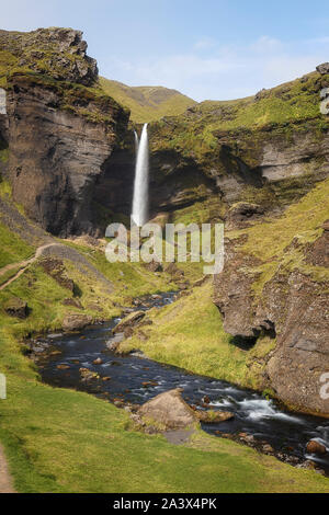 Kvernufoss cascata nel sud dell'Islanda Foto Stock