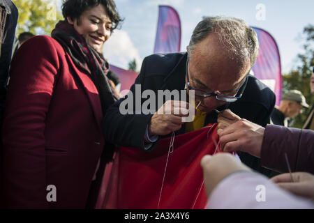 Varsavia, Mazowieckie, Polonia. 9 Ott, 2019. Wlodzimierz Czarzasty visto durante la conferenza stampa.Leader del post-comunista Sinistra democratica Alliance (SLD), Wlodzimierz Czarzasty e Adrian Zandberg, leader della sinistra insieme (Razem) gruppo, che promuove le politiche di welfare, ha preso parte a una conferenza stampa in cui Robert Biedron, leader di pro-gay-molla (Wiosna) partito non poteva partecipare, in precedenza tre leftist polacco gruppi hanno unito le forze in vista del paese le elezioni parlamentari del 13-esimo di ottobre. Credito: Attila Husejnow SOPA/images/ZUMA filo/Alamy Live News Foto Stock