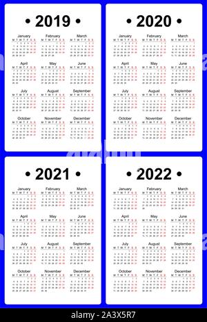 Set di 4 modelli di calendario, lingua inglese, lunedì prima. 2019, 2020, 2021, 2022 anno vettore Illustrazione Vettoriale