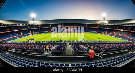 Rotterdam, Paesi Bassi. 10 ottobre, 2019. ROTTERDAM, Paesi Bassi - Irlanda del Nord, la partita di qualificazione al Campionato Europeo, stagione 2019-2020, 10-10-2019, stadio De Kuip, panoramica dello stadio Credito: Pro scatti/Alamy Live News Foto Stock