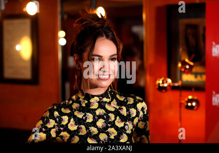 Lily James frequentando le bestie Rare Premiere come parte del BFI London Film Festival 2019 tenutosi presso il Curzon Mayfair, Londra. Foto Stock