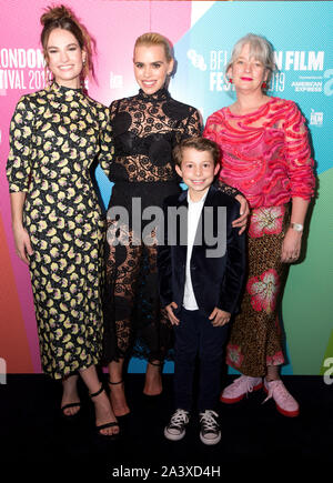 Lily James, Billie Piper, Toby Woolf e Kerry Fox (sinistra-destra) che frequentano le bestie Rare Premiere come parte del BFI London Film Festival 2019 tenutosi presso il Curzon Mayfair, Londra. Foto Stock