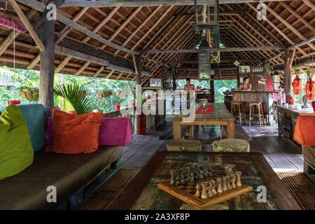 Sala giochi e bar presso il WAPA LODGE sulla di Kourou fiume nel cuore della foresta di Amerindian, Guiana francese, Dipartimento d'oltremare, SUD AMERICA, Francia Foto Stock