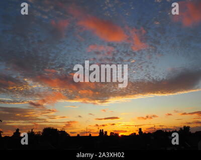 Tramonto su Watford - REGNO UNITO Foto Stock