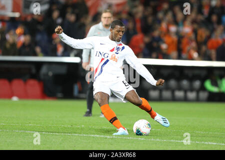 Stadion Feijenoord, Rotterdam, Paesi Bassi. 10 ottobre, 2019. Campionati Europei 2020 il qualificatore, Paesi Bassi contro l'Irlanda del Nord; Georginio Wijnaldum dei Paesi Bassi si riscalda - Editoriale usare carte di credito: Azione Plus sport/Alamy Live News Foto Stock