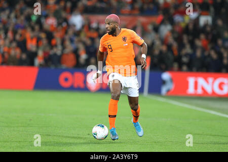 Stadion Feijenoord, Rotterdam, Paesi Bassi. 10 ottobre, 2019. Campionati Europei 2020 il qualificatore, Paesi Bassi contro l'Irlanda del Nord; Netherland's Ryan Babel sulla sfera - Editoriale usare carte di credito: Azione Plus sport/Alamy Live News Foto Stock