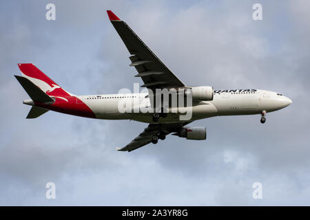 Qantas, A330, atterraggio, Aeroporto internazionale di Auckland Foto Stock