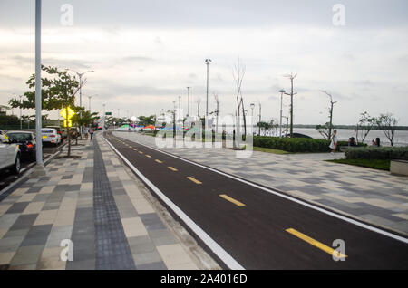 Il Malecon del Rio Magdalena in Barranquilla Foto Stock