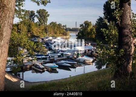 La marina in Dusseldorf-Lorick Foto Stock