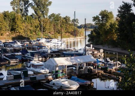 La marina in Dusseldorf-Lorick Foto Stock