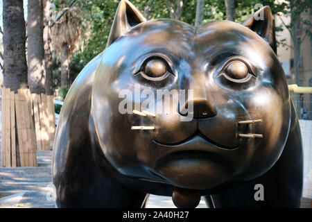 El Gato de Botero, scultura di Fernando Botero presso la più famosa via dello shopping: Ramblas - Impressioni da Barcellona Foto Stock