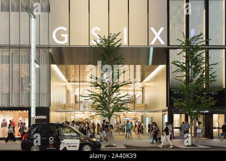 Vista frontale di Ginza sei, una moda di lusso, ristoranti e culturale dello spazio di vendita al dettaglio è th più grande complesso commerciale di Ginza, Tokyo, Giappone. Foto Stock